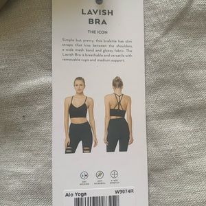 Alo Lavish Bra in Gravel color Size M